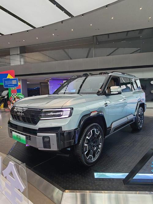 重庆149比亚迪方程豹硬派越野的爆款，英菲尼迪35周年与你共成长